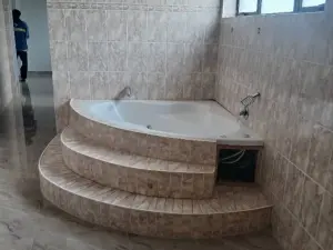 7 Bedroom House to Rent in Mount Pleasant