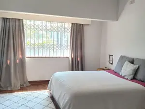3 Bedroom House to Rent in Alexandra Park