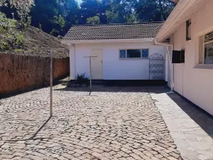 4 Bedroom House to Rent in Greystone Park
