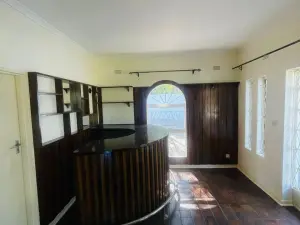 4 Bedroom House to Rent in Greystone Park