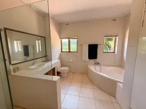 4 Bedroom House to Rent in Alexandra Park