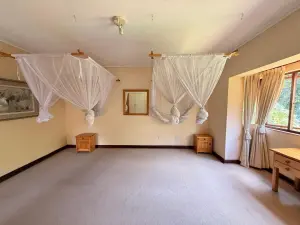 4 Bedroom House to Rent in Alexandra Park