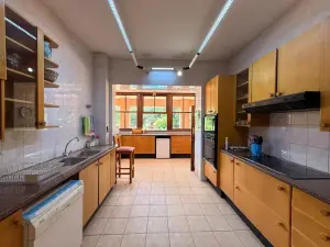 4 Bedroom House to Rent in Alexandra Park