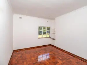 Office to Rent in Alexandra Park