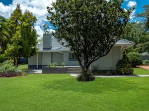 Office to Rent in Alexandra Park