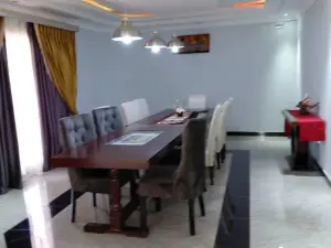 5 Bedroom House to Rent in Mount Pleasant Heights