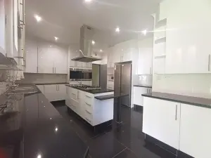 4 Bedroom House to Rent in Colne Valley