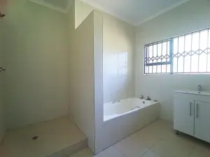 4 Bedroom House to Rent in Colne Valley