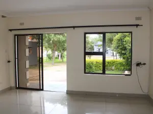 2 Bedroom Cottage/Garden Flat to Rent in Arlington