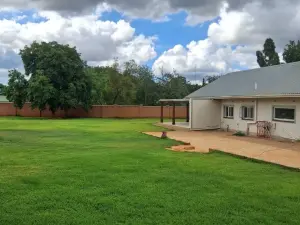 4 Bedroom House to Rent in Borrowdale