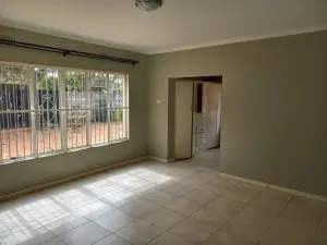 3 Bedroom House to Rent in Hatfield