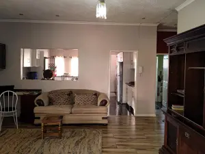 4 Bedroom House to Rent in Pomona