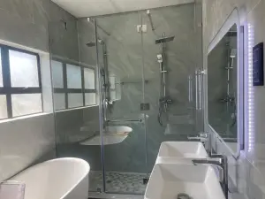 Townhouse/Cluster to Rent in Emerald Hill