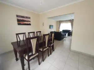 3 Bedroom House to Rent in Westgate