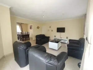 3 Bedroom House to Rent in Westgate