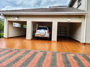 Townhouse/Cluster to Rent in Pomona