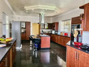 Townhouse/Cluster to Rent in Pomona