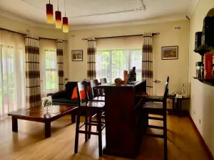 Townhouse/Cluster to Rent in Pomona