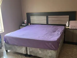 2 Bedroom Cottage/Garden Flat to Rent in Houghton Park