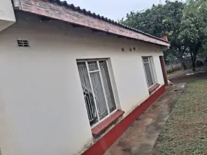 2 Bedroom Cottage/Garden Flat to Rent in Houghton Park