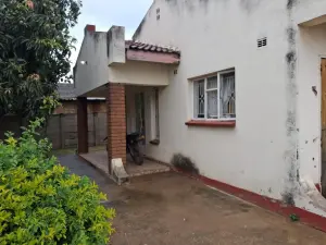 2 Bedroom Cottage/Garden Flat to Rent in Houghton Park
