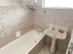 Flat/Apartment to Rent in Avenues