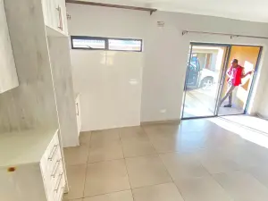 Flat/Apartment to Rent in Bluff Hill