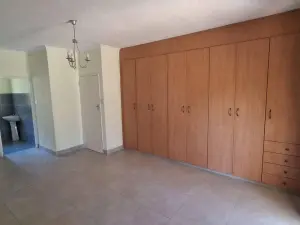 Townhouse/Cluster to Rent in Newlands