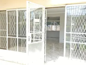 2 Bedroom Cottage/Garden Flat to Rent in Avondale