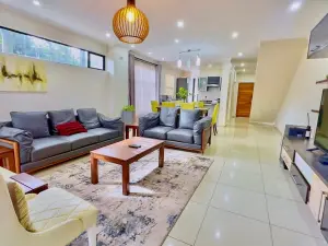 Townhouse/Cluster to Rent in Greencroft