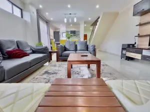 Townhouse/Cluster to Rent in Greencroft