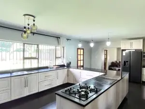 4 Bedroom House to Rent in Mount Pleasant