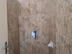 4 Bedroom House to Rent in Hillside