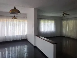 4 Bedroom House to Rent in Hillside