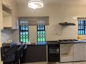 7 Bedroom House to Rent in Highlands