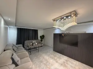 7 Bedroom House to Rent in Highlands