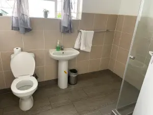 Other Commercial to Rent in Avondale