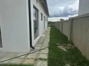 4 Bedroom House to Rent in Borrowdale West