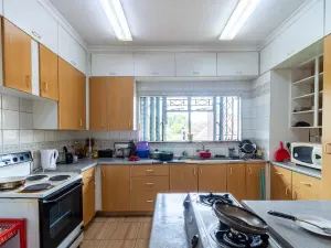Flat/Apartment to Rent in Alexandra Park