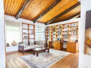 3 Bedroom House to Rent in Mount Pleasant