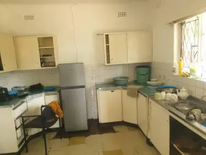 4 Bedroom House to Rent in Greystone Park