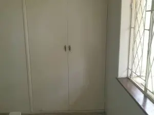 4 Bedroom House to Rent in Greystone Park