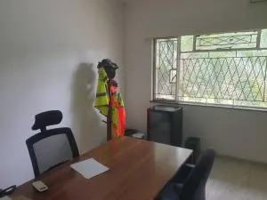 4 Bedroom House to Rent in Greystone Park