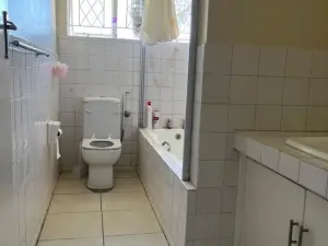 Flat/Apartment to Rent in Avondale