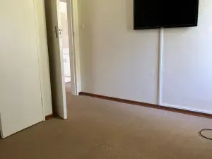 Flat/Apartment to Rent in Avondale