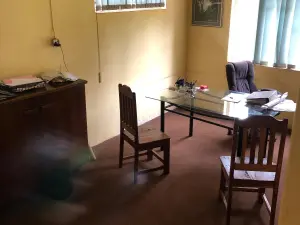 Office to Rent in Alexandra Park