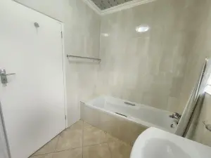 4 Bedroom House to Rent in Mount Pleasant