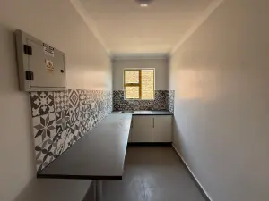 Warehouse/Industrial to Rent in Waterfalls