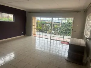 Office to Rent in Pomona