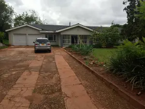 4 Bedroom House to Rent in Mandara